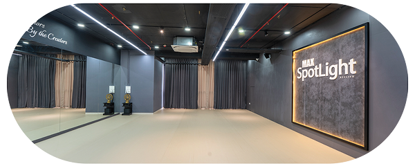 Studio Image